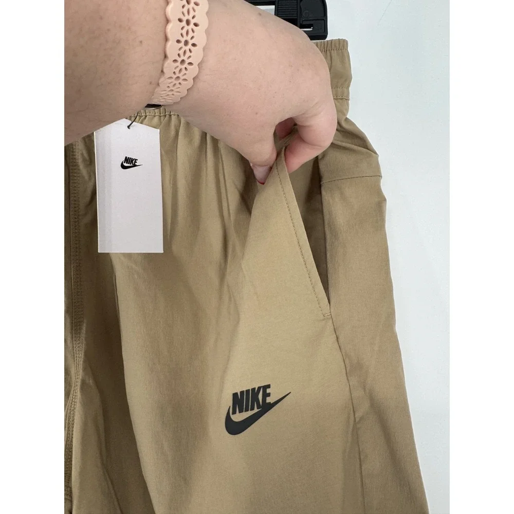 Nike Tech Woven Shorts Mens Medium Khaki Nylon Standard Fit Athletic HQ0470-297